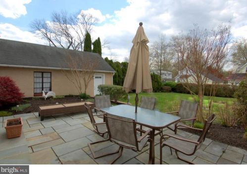 357 Morris Rd, Wayne, PA 19087-2913