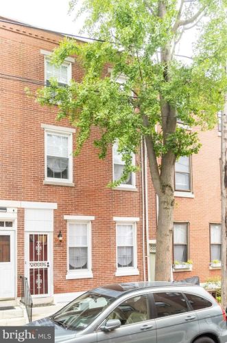 332 Manton St, Philadelphia, PA 19147-5213