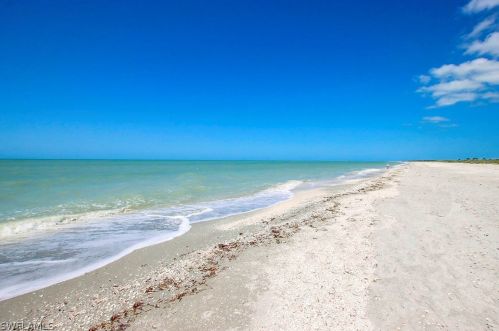 1318 Seaspray Ln, Sanibel, FL 33957-2619