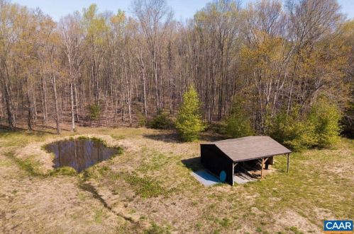 374 Shr Rd, Bybee VA  22963-5236 exterior