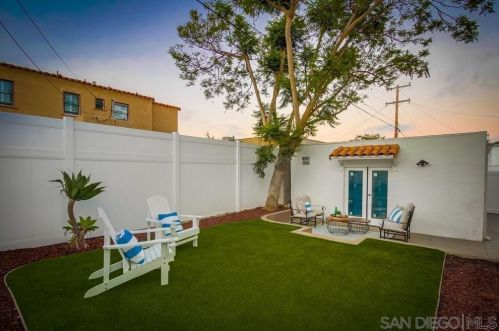 3124 Dumas St, San Diego CA 92106-1318 exterior