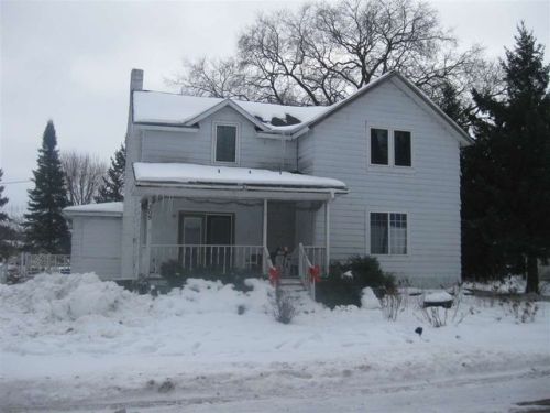 509 2nd St, Longwood, WI 54498-9729