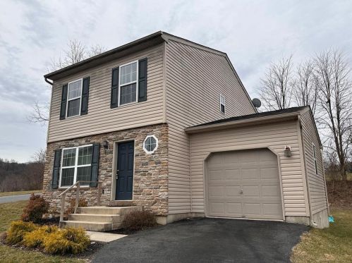 129 Highlands Cir, Easton, PA 18042-7256