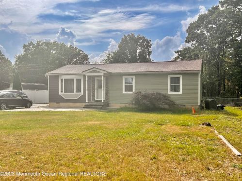 122 Grand Central Pkwy, Berkeley Township, NJ 08721-2712