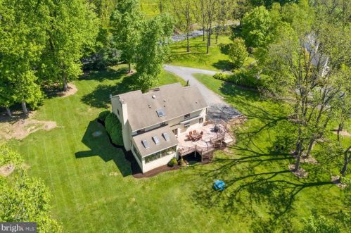 813 Marlboro Spring Rd, Kennett Sq PA  19348-1313 exterior