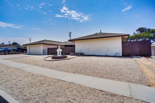 500 Fair Oaks Dr, Santa Maria, CA 93455-2326