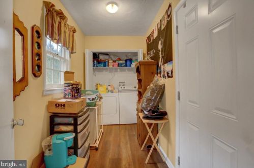 4 Holly Ct, Lees Cross Roads PA  17257-8749 exterior