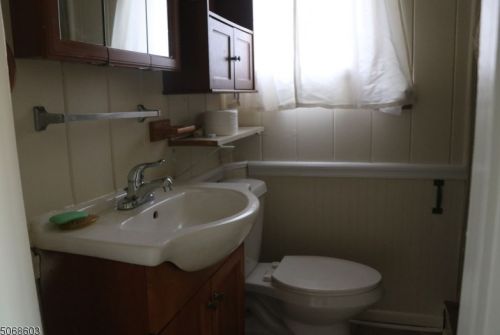 63 Lake Shore Dr, Sparta NJ  07871-3825 exterior