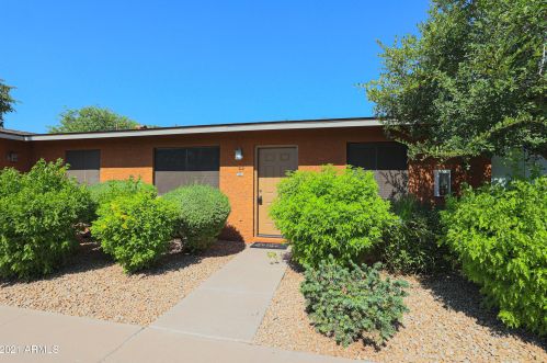 3402 32nd St, Phoenix AZ  85018-5611 exterior