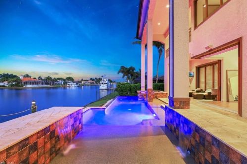2807 19th Pl, Cape Coral, FL 33904-3007