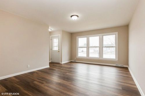 1510 Madison St, Waukesha, WI 53188-4904
