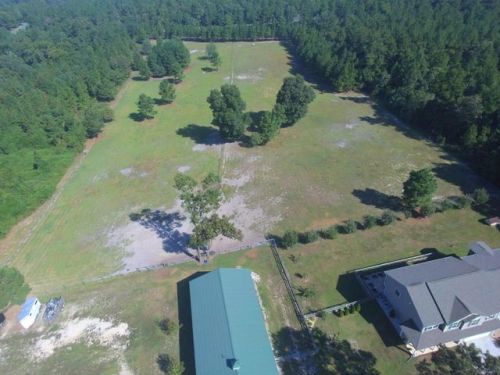 151 Parks Mcmillan Dr, Raeford, NC 28376-8729