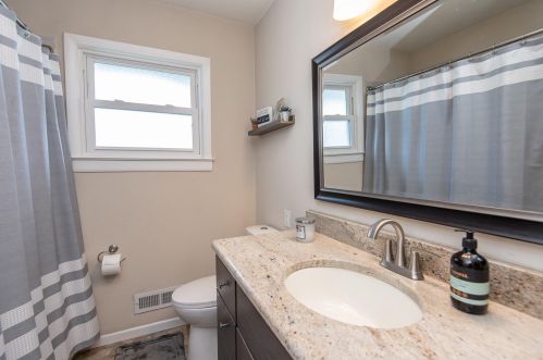 2951 97, Milwaukee WI 53227-3626 exterior