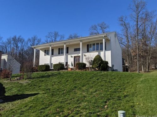 131 Northwest Dr, Plainville, CT 06062-1534