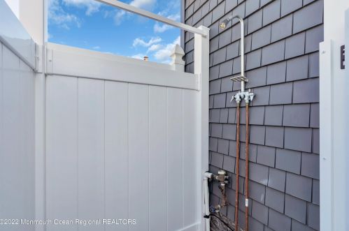 1817 Greenwood Ter, Belmar NJ 07719-2912 exterior