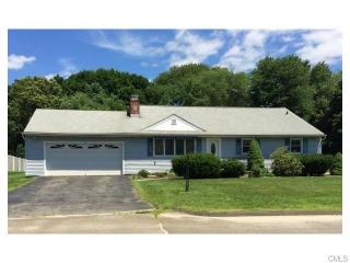 4 Apple Blossom Ln, Danbury, CT 06811-4938