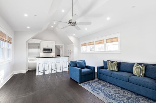 655 Hillcrest Ave, La Canada CA  91011-4040 exterior