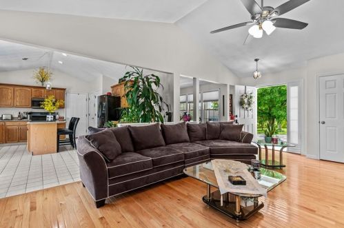 65 Carriage Trl, Middletown RI  02842-7251 exterior