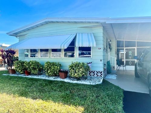 124 Cape Sable Dr, Naples, FL 34104-4117