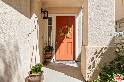 25561 Burns Pl, Santa Clarita, CA 91381-1280