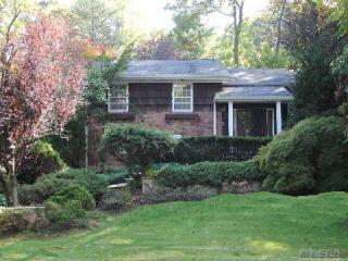 2 Riga Ln, Huntington Station, NY 11747-3406
