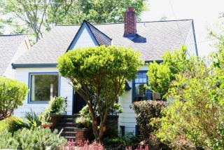 7707 26th Ave, Seattle, WA 98106-1713