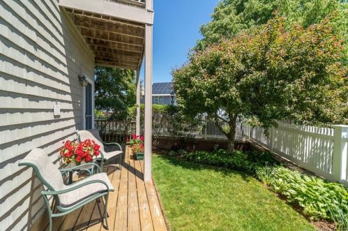 77 Locust Ave, New Canaan CT  06840-4734 exterior