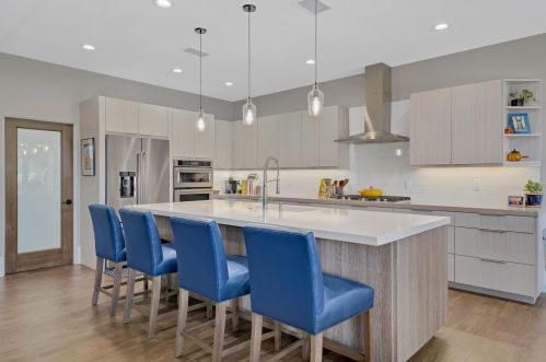 725 Inverness Dr, Rancho Mirage, CA 92270-1440