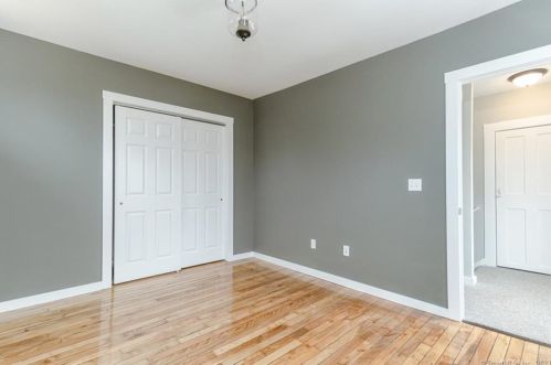 18 Leyden St, Putnam CT  06260-1718 exterior