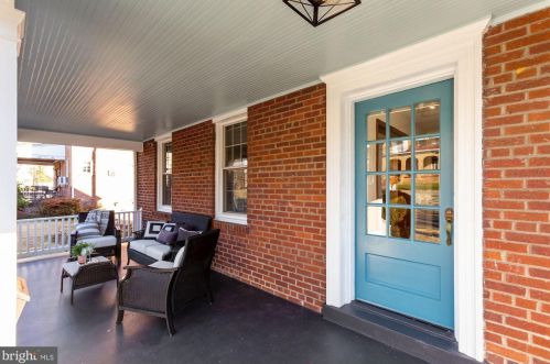 2804 33rd St, Washington, DC 20020-1414
