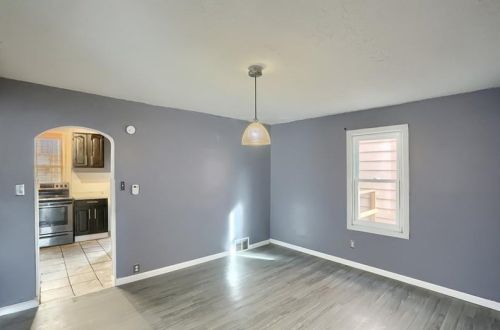 344 Maplewood Ave, Ambridge PA 15003-2521 exterior