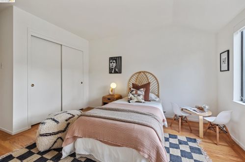 13050 Brookpark Rd, Oakland CA  94619-3504 exterior