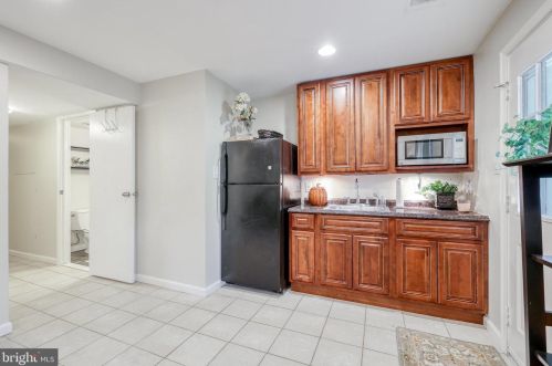 10902 Barton Hill Ct, Herndon VA  20191-5000 exterior