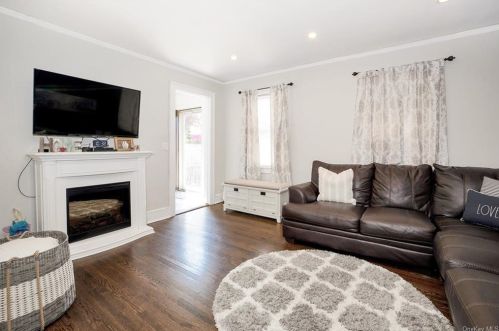 179 Astor Ave, Hawthorne NY  10532-1852 exterior