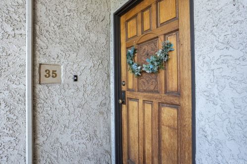 7135 Firmament Ave, Van Nuys CA  91406-4101 exterior