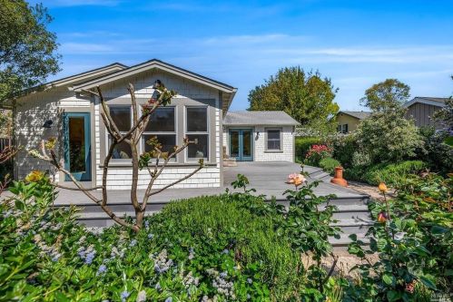 6870 Jefferson St, Yountville, CA 94599-1230