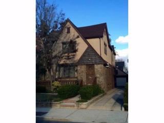 221 Coleridge St, Brooklyn, NY 11235-4122