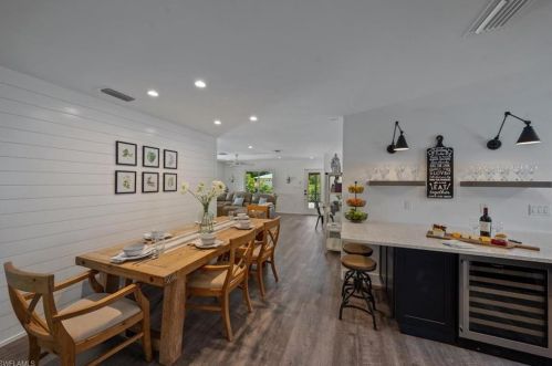 762 103rd Ave, Naples FL  34108-3221 exterior
