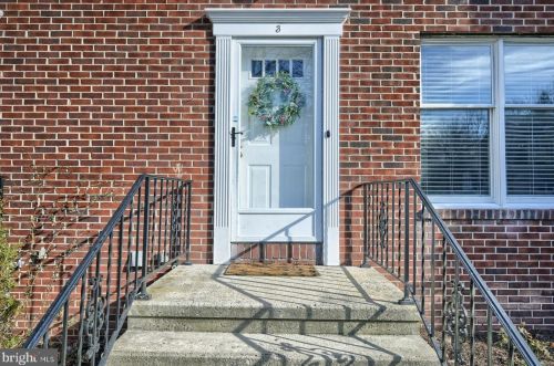 3 Fairfax Vlg, Harrisburg PA  17112-9557 exterior