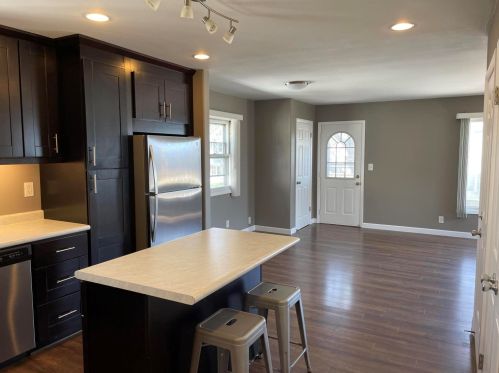 3167 Clement Ave, Milwaukee, WI 53207-2835