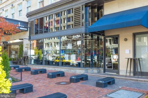 1325 18th St, Washington DC  20036-6515 exterior