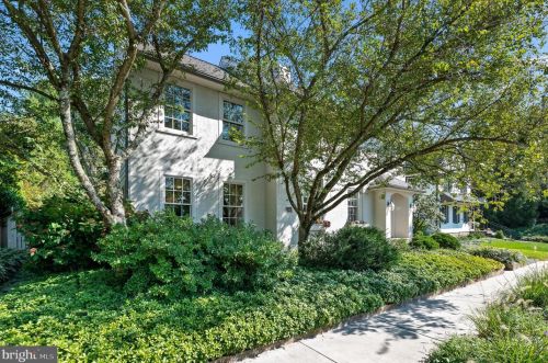 237 Washington St, Kennett Sq, PA 19348-2833