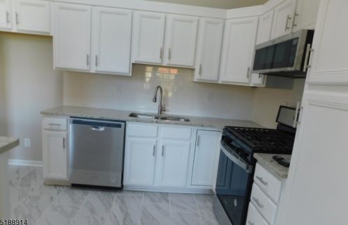 225 Canal Way, Hackettstown NJ  07840-1274 exterior