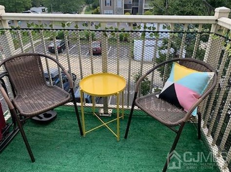 17 Lear Ct, East Brunswick NJ  08816-1863 exterior