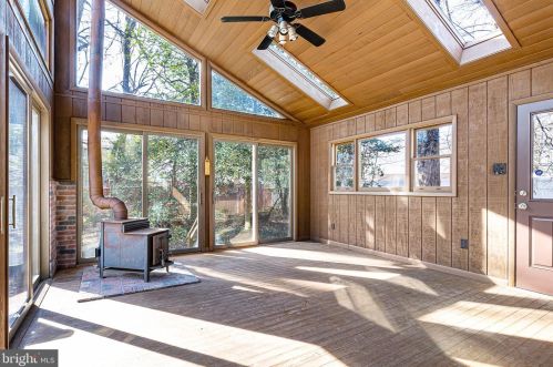 11 Woodbrook Cir, Wilmington DE  19810-4119 exterior