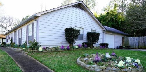 1235 Allgood Rd, Stone Mountain, GA 30083-5352