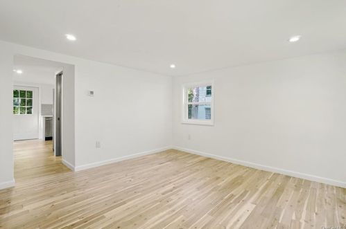 24 Peekskill Hollow Rd, Tompkins Corners NY  10579-3213 exterior