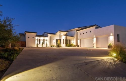 13194 Polvera Ave, San Diego, CA 92128-1146