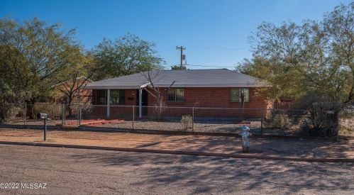 5002 1 St, Tucson AZ 85711-1507 exterior