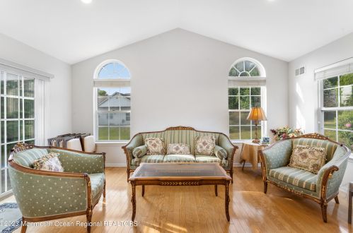 26 Casco Ct, Lakewood NJ  08701-5779 exterior